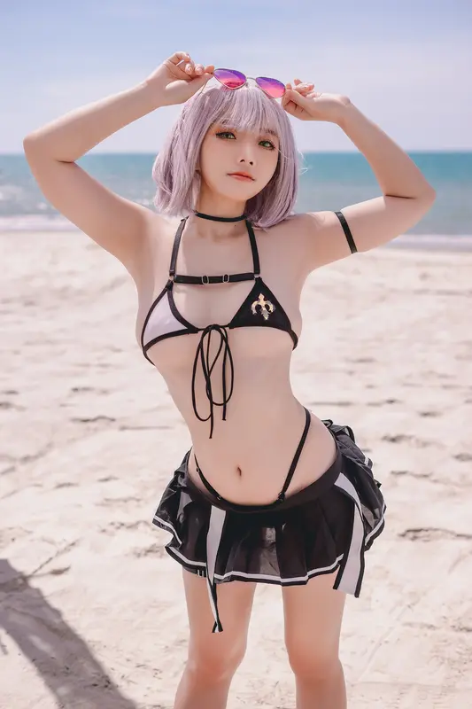 Messie Huang – NO.024 Shirogane Noel Swimsuit 7